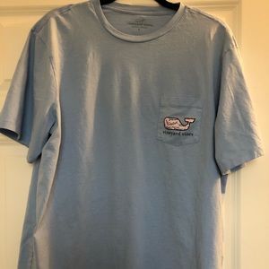 Vineyard vines t shirt